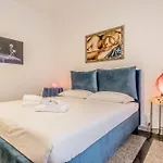 Piazza Vescovio Spazioso Trilocale
